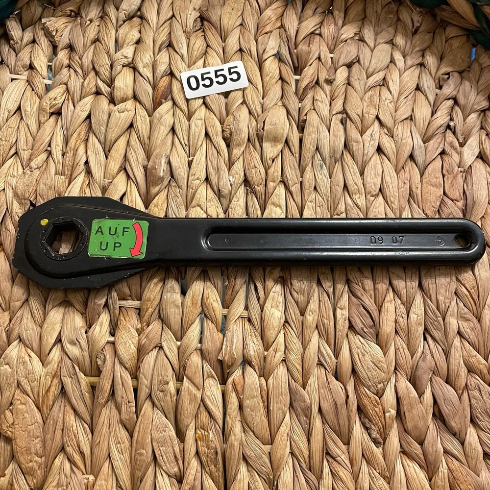 ✅Mercedes Benz Jack Wrench Ratchet Tool 4145810049 Spare Tire Lift#️⃣ 0555 - Picture 5 of 8